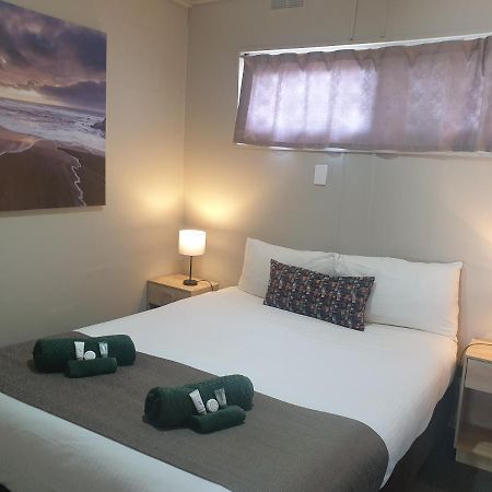Smerdon Lodge Motel ホーシャム エクステリア 写真