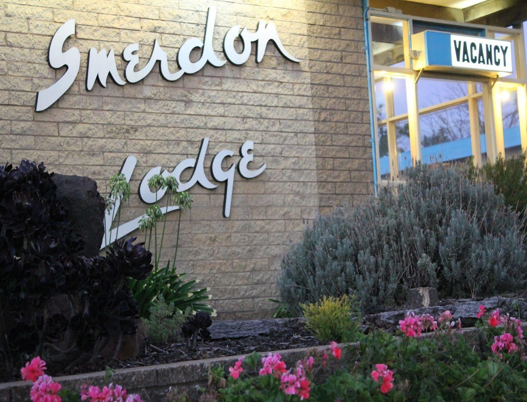 Smerdon Lodge Motel ホーシャム エクステリア 写真