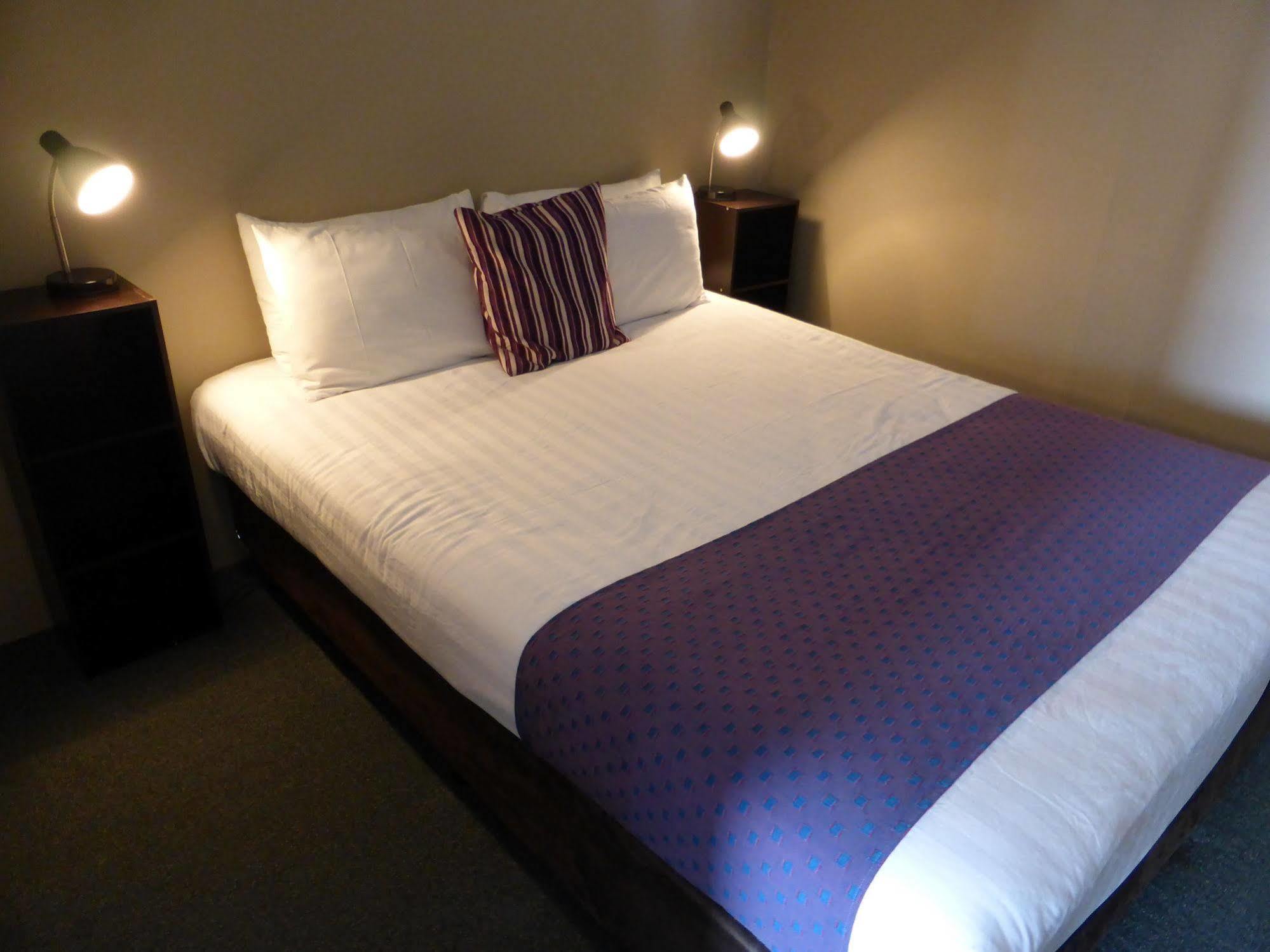 Smerdon Lodge Motel ホーシャム エクステリア 写真