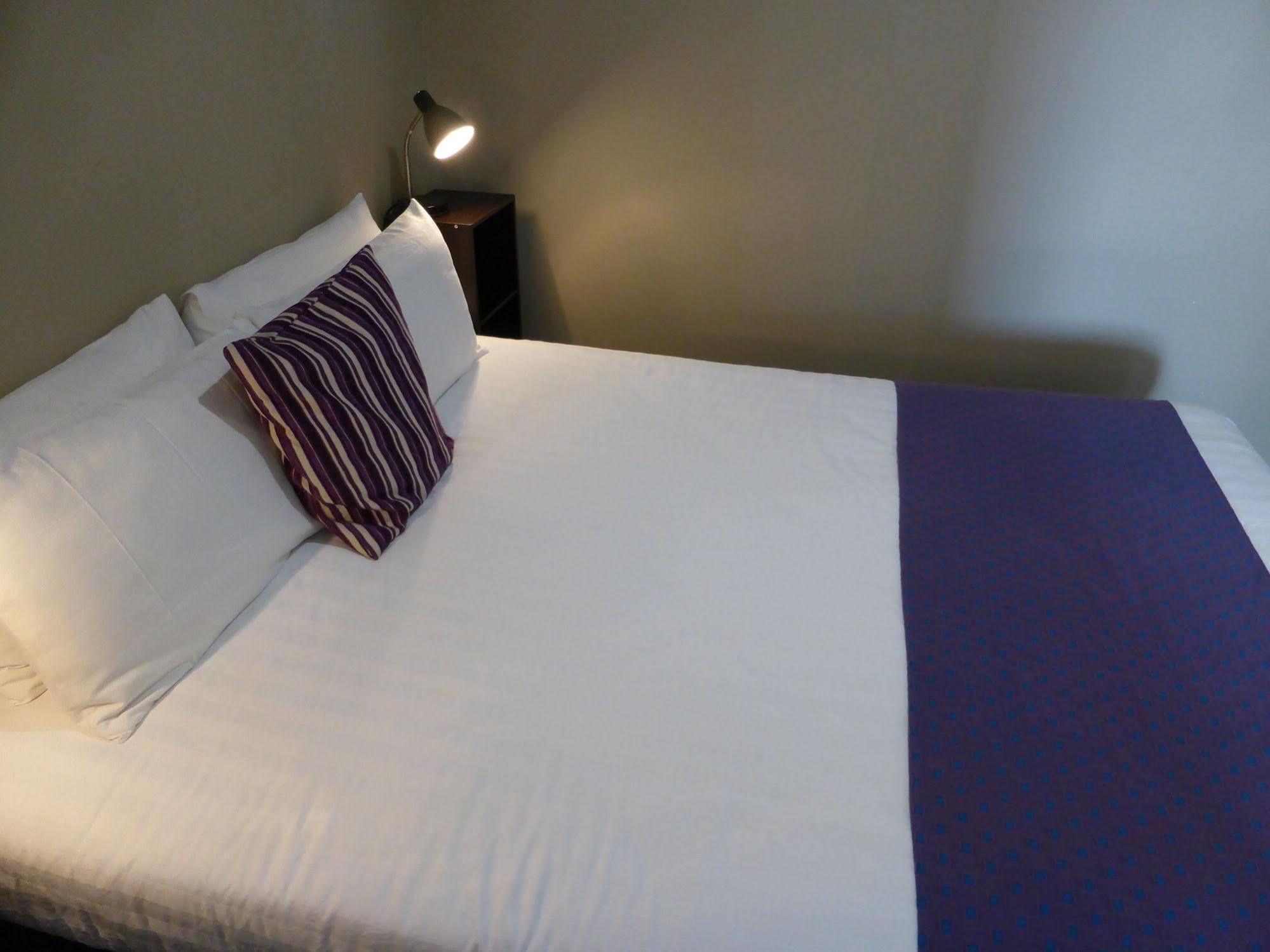 Smerdon Lodge Motel ホーシャム エクステリア 写真