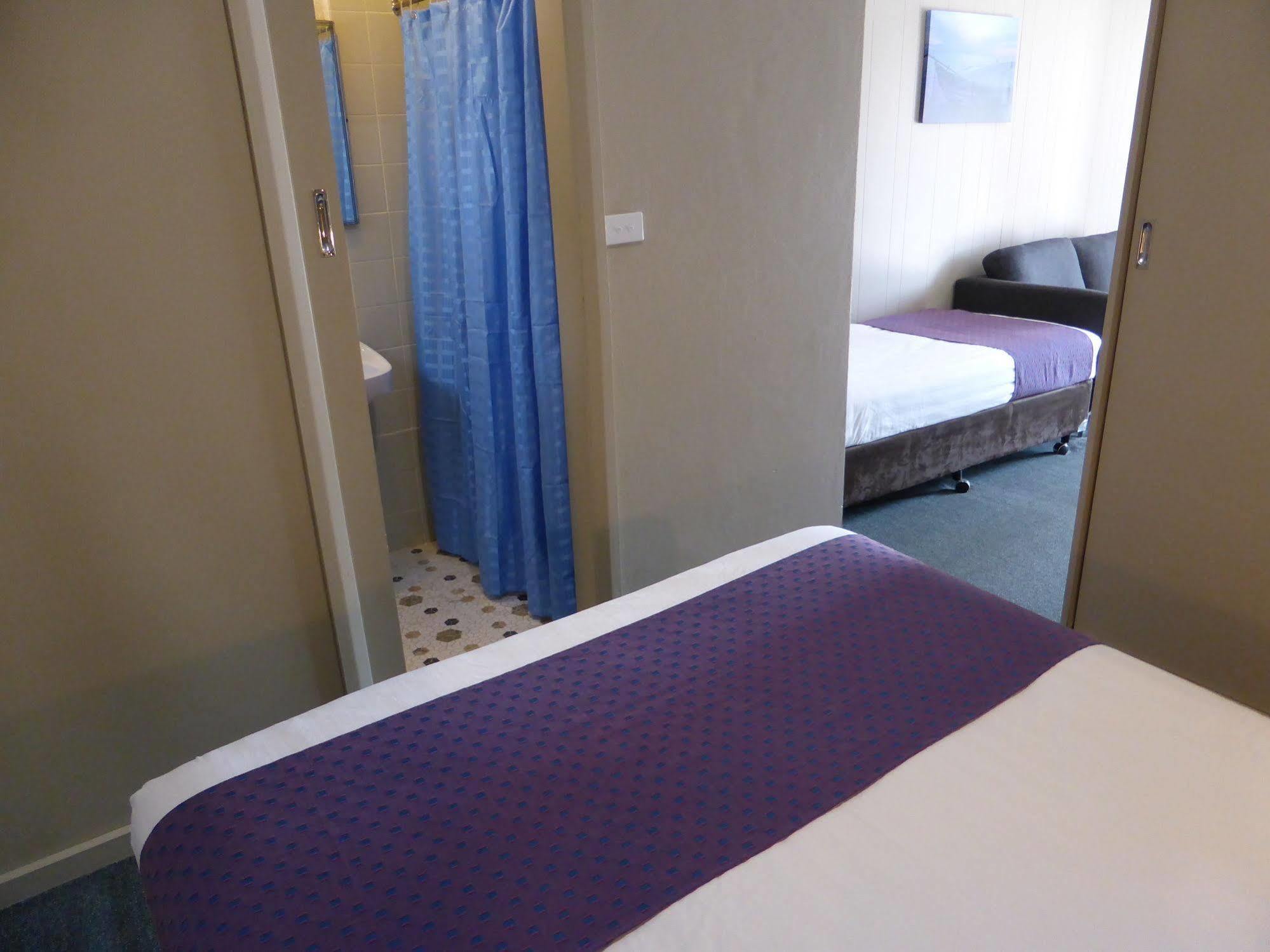 Smerdon Lodge Motel ホーシャム エクステリア 写真