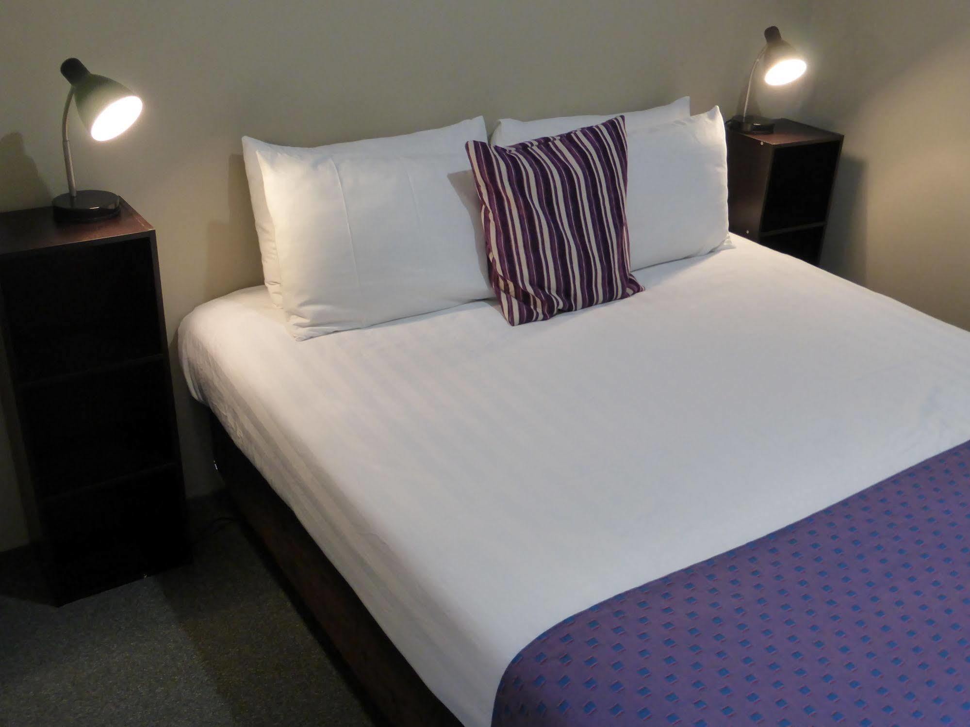 Smerdon Lodge Motel ホーシャム エクステリア 写真