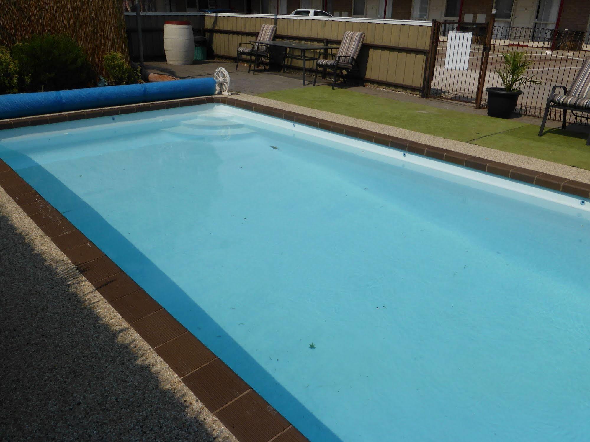 Smerdon Lodge Motel ホーシャム エクステリア 写真