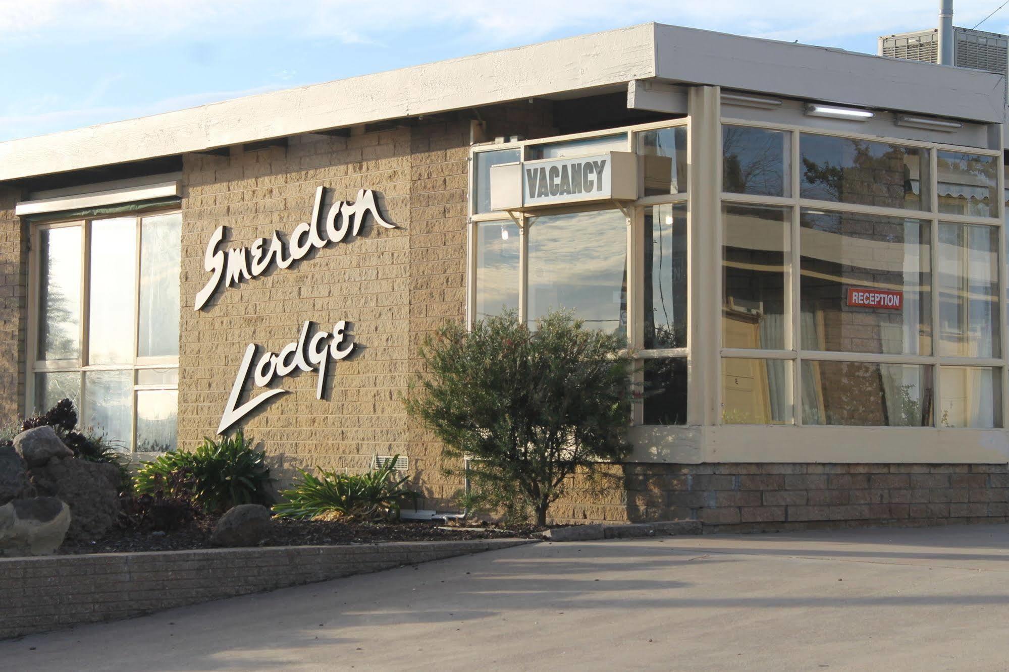 Smerdon Lodge Motel ホーシャム エクステリア 写真