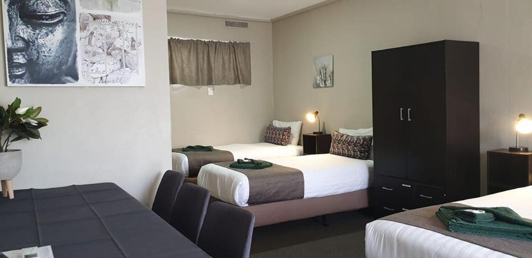 Smerdon Lodge Motel ホーシャム エクステリア 写真