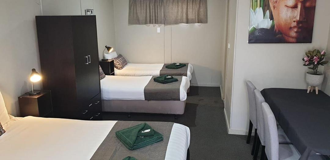 Smerdon Lodge Motel ホーシャム エクステリア 写真