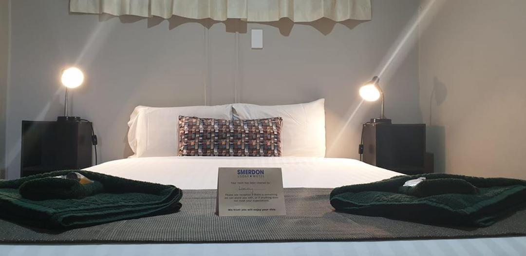 Smerdon Lodge Motel ホーシャム エクステリア 写真
